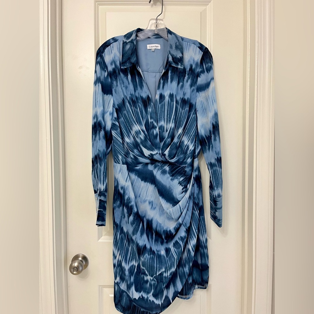 🦋Calvin Klein: XL (runs small - fits 10-12)